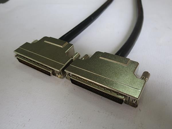 HPDB68 male to female SCSI III Cable.JPG